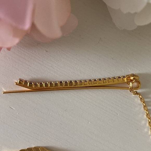 Avigail Adam Bobby Pin Crystals Leaf Chain - Picture 5 of 7